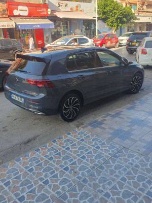 voitures-volkswagen-golf-8-2022-algerie