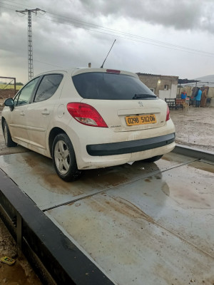 citadine-peugeot-207-2012-akbou-bejaia-algerie