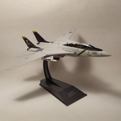 Avion F-14A TOMCAT U.S. NAVY  VF -84 "JOLLY ROGERS" Hachette Collections 1:100 + Fascicule