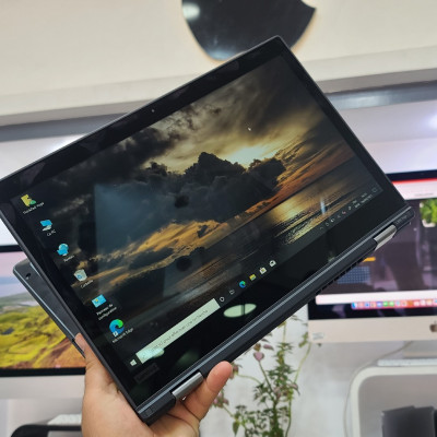 ThinkPad Yoga . i5 8eme . 8Gb Ram . 256Gb ssd  . Tactile + Styles 