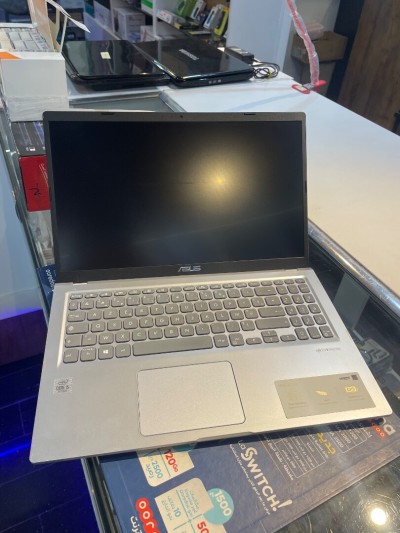 Asus vivobook x515 i5 10th 8GB 512SSD