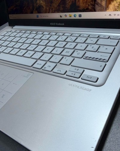 ASUS VIVOBOOK 14 i5-1235U 16Gb DDR4 512gb SSD INTEL IRIS XE  GRAPHICS ECRAN 14 FHD