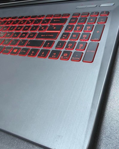 MSI GV 62 i5-8300H 2.30GHZ 8 Gb DDR4 512gb SSD NVIDIA GEFORCE GTX 1060 ECRAN 15.6 FHD