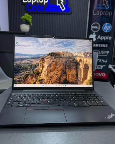 LENOVO THINKPAD E16 i5-1335U 8Gb DDR4 256gb SSD NTEL HD GRAPHICS ECRAN 15.6 FHD