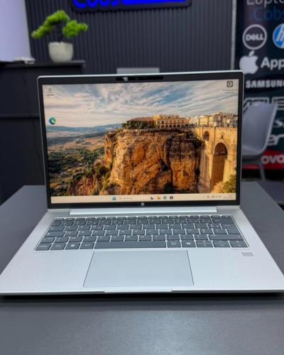 HP PROBOOK 445 G11  RYZEN 5 7535U 2.90 Ghz  16Gb DDR5  512Gb SSD AMD RADEON GRAPHICS 15.6 WUXGA