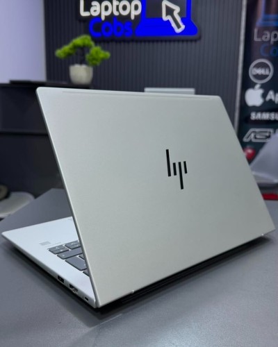 HP ELITEBOOK 645 G11RYZEN 5 7350U 2.90 GHZ 16Gb DDR4 512gb SSD AMD RADEON GRAPHICS  ECRAN 14 FHD