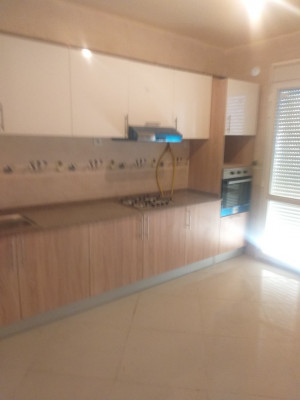 appartement-location-f3-alger-mahelma-algerie