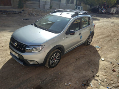 سيارة-صغيرة-dacia-sandero-2019-stepway-باتنة-الجزائر