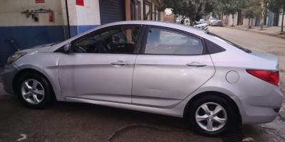 berline-hyundai-accent-rb-4-portes-2013-taher-jijel-algerie