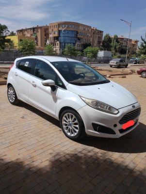 citadine-ford-fiesta-2014-titanium-sidi-bel-abbes-algerie