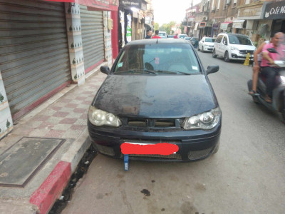 سيارة-صغيرة-fiat-palio-2007-fire-القليعة-تيبازة-الجزائر