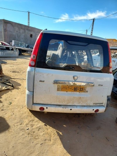 casse auto véhicules chinoise ( foton midi )