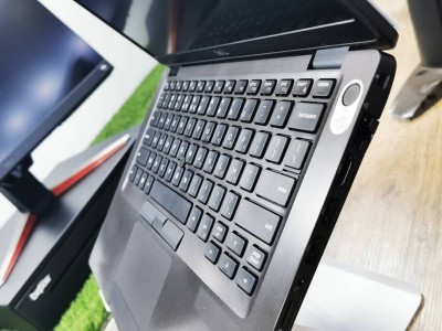 Dell 5400 i7 8665u 8Go ram 256Go Nvme