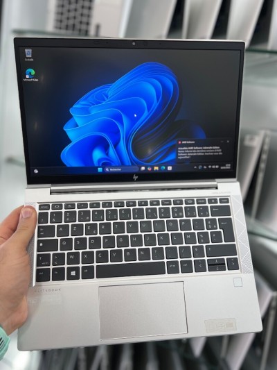 HP EliteBook 835 G8 FHD - Ryzen 5 Pro 4560 - 8Gb - 256Gb - AMD Radeon Graphics 