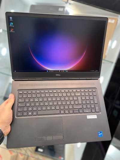 Dell Precision 7760 - i7 11850H - 32Go - 512Go - Intel Iris Xe Graphics 
