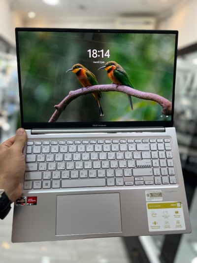 Asus VivoBook OLED 2.8K 120Hz - Ryzen 5 7520U - 16Gb - 512Gb - AMD Radeon Graphics 