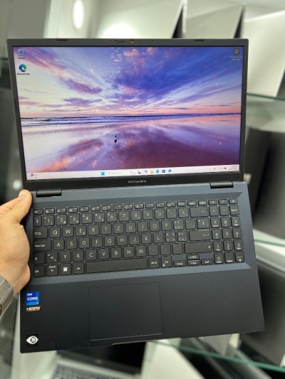 Asus ExpertBook 15 FHD - i7 1355U - 16Gb Ram - 512Gb - Intel Iris Xe Graphics 