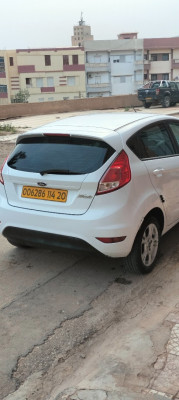 voitures-ford-fiesta-2014-saida-algerie