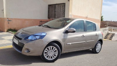 voitures-renault-clio-3-2012-night-and-day-el-ouricia-setif-algerie