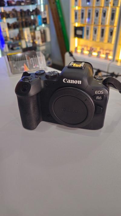 Canon r6
