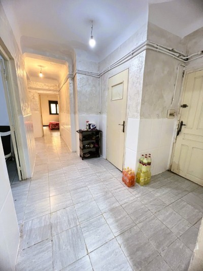 بيع شقة 3 غرف وهران عين الترك