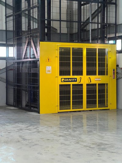 Montecharge marchandise Hydraulique (5m*5m) Fabrication sur mesure - GRAVITY ALGERIE