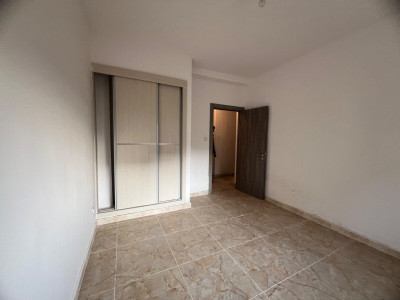 appartement-location-f4-alger-souidania-algerie