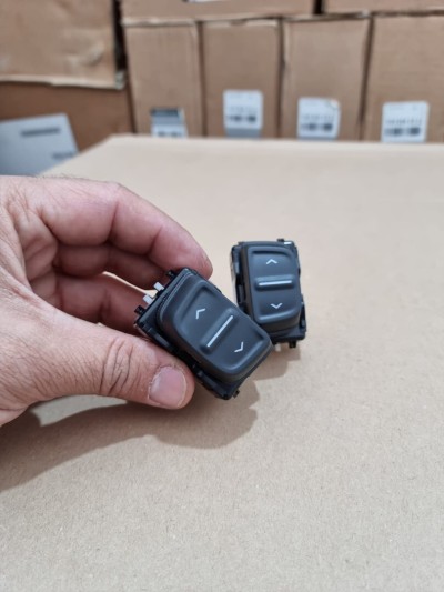 Bouton vitre d'origine Renault et Dacia