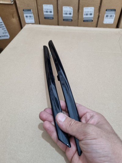 Baguette calandre d'origine clio4