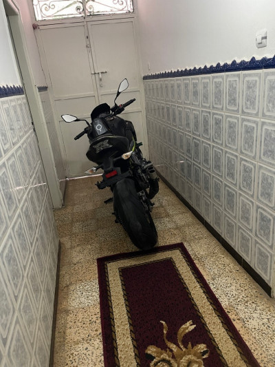 motos-et-scooters-kawasaki-z900-algerie