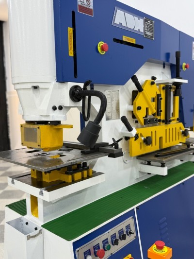 Machine hydraulique pour le travail du fer marque ADH 16-60T / 20-60T