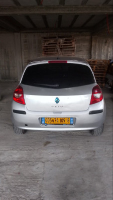 voitures-renault-clio-3-2009-taher-jijel-algerie