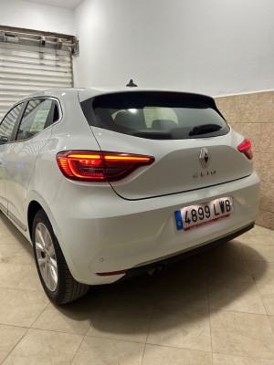 voitures-renault-clio-5-2022-intense-sidi-bel-abbes-algerie