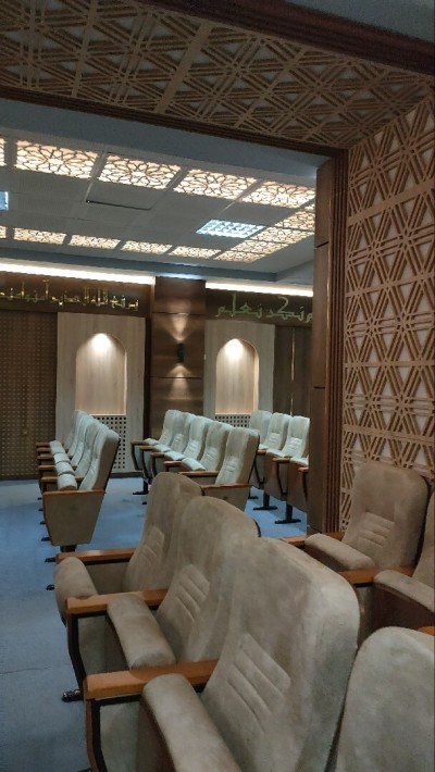 Décoration et aménagement salle des conférences