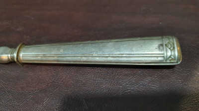 Spatule pour gateau en métal argenté