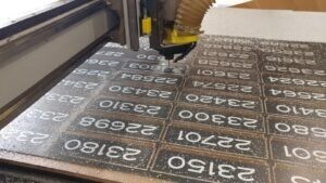 صناعة-و-إنتاج-عامل-على-آلة-cnc-operateur-machine-router-الجزائر-وسط