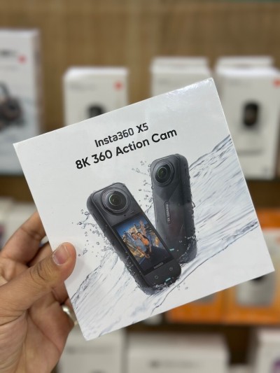 INSTA 360 X5 8K 360 ACTION COM 