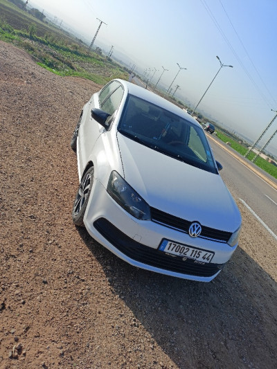 voitures-volkswagen-polo-2015-nouvelle-trendline-el-abadia-ain-defla-algerie