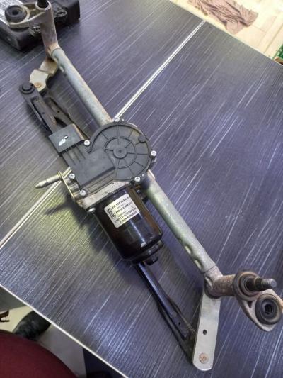 Moteur essuie-glace Skoda Fabia 