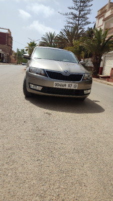 break-familiale-skoda-rapid-spaceback-2017-ambition-tlemcen-algerie