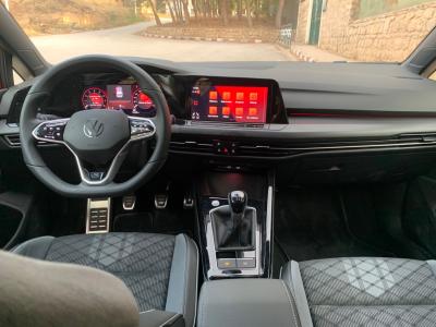 moyenne-berline-volkswagen-golf-8-2023-rline-tlemcen-algerie