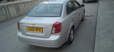 voitures-chevrolet-optra-5-portes-2010-el-achour-alger-algerie