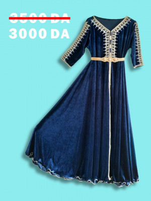 tenues-traditionnelles-robe-caftan-simple-moderne-bleuverte-draria-alger-algerie