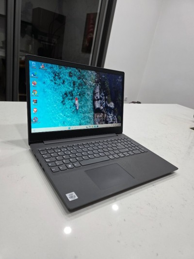Lenovo V15 i5 10th Gen 15.6"pouces