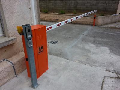 Barriére pour parking  automatique européenne