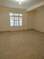 بيع شقة 3 غرف الجزائر دار البيضاء