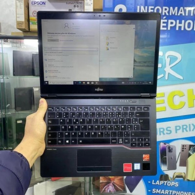 UltraBook Fujitsu LIFEBOOK U747 Intel Core i7-7500U -14,1" TACTILE -Empreinte Digitale-Carte Wwan