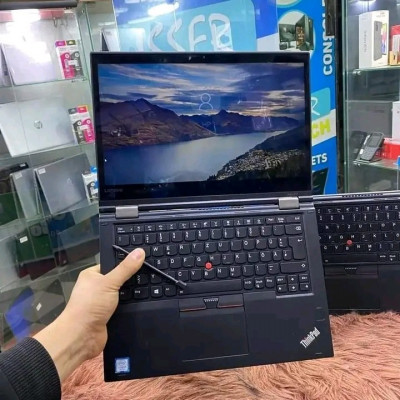 UltraBook Lenovo Yoga 370 Tactile Rotatif 360 Avec Stylet.