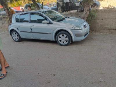 سيارة-صغيرة-renault-ميڨان-بيري-2004-dci-البليدة-الجزائر