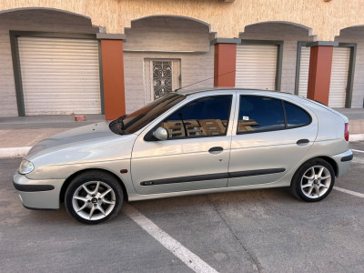 voitures-renault-megane-1-2001-ouargla-algerie